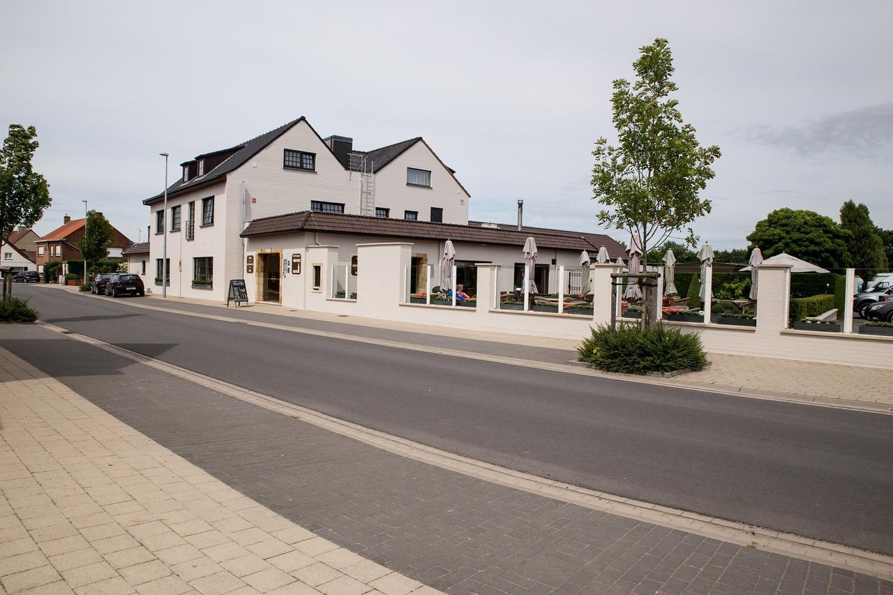 Hotel Salons De Vrede Ichtegem Exterior foto